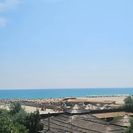Frontal Sea View Apartman *