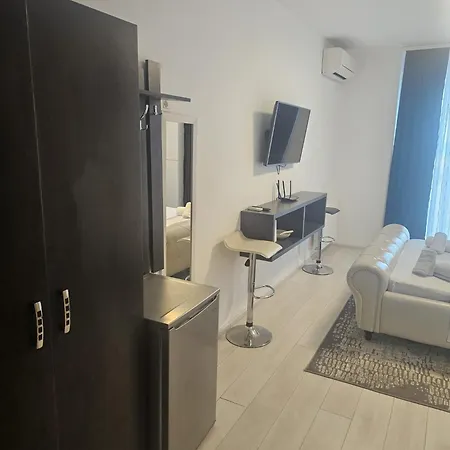 Frontal Sea View Apartman *